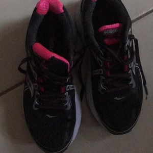Saucony shoes